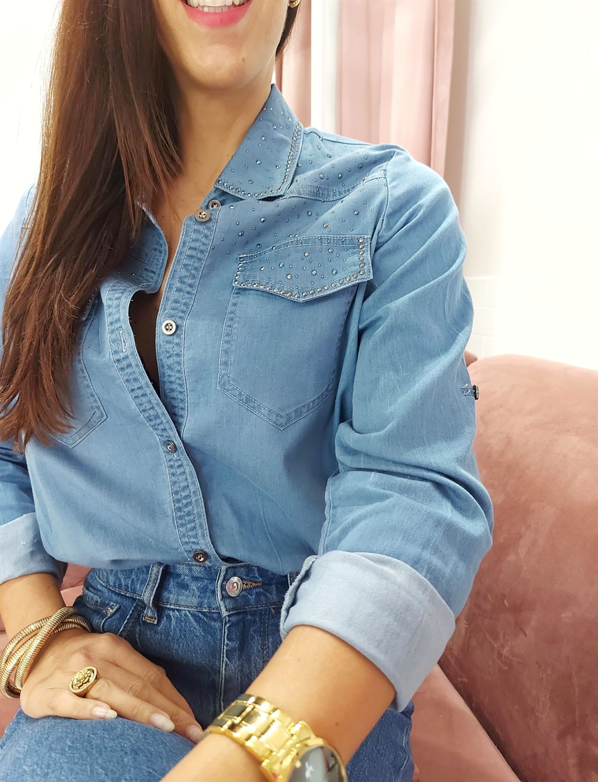 CAMISA DENIM TACHUELAS - Imagen 2