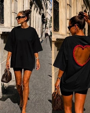 CAMISETA CORAZON NEGRO - Imagen 1