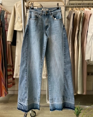 JEANS ANCHOS - Imagen 1