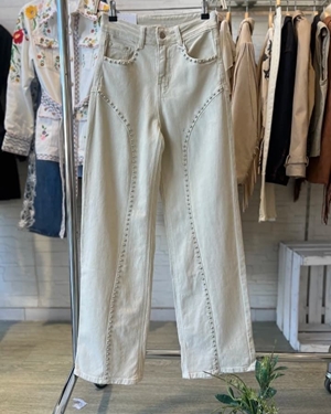 JEANS TACHUELAS ARENA - Imagen 1